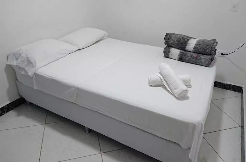 ペンション Hostal Turistas