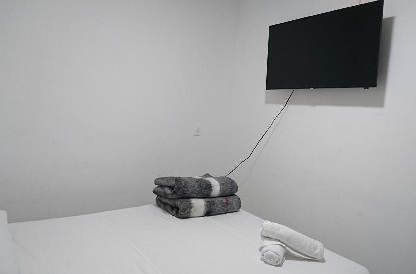 پانسیون Hostal Turistas