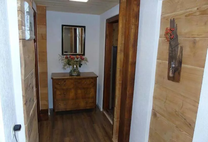 Retkeilymaja Room's Chez Beni