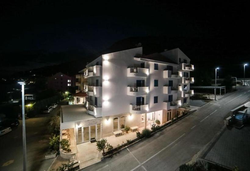 فندق Ivando   K&s