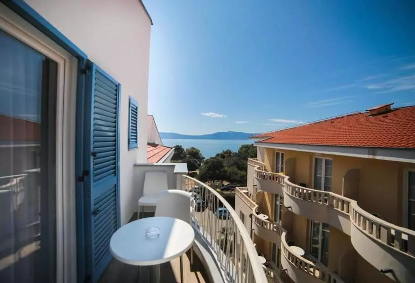 Hotelli Ivando   K&s