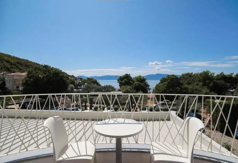 Hotelli Ivando   K&s