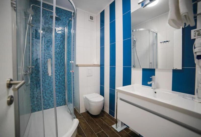 فندق Ivando   K&s