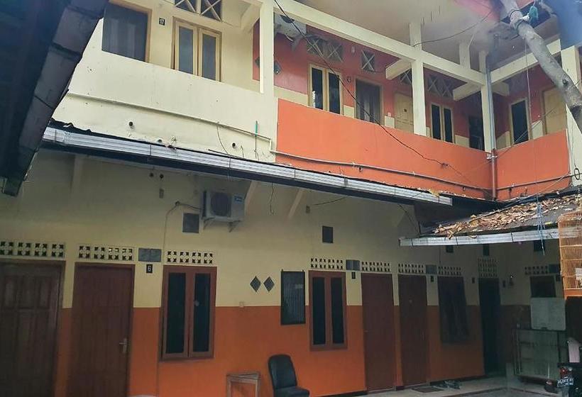 فندق Oyo 90139 Arival Homestay Syariah