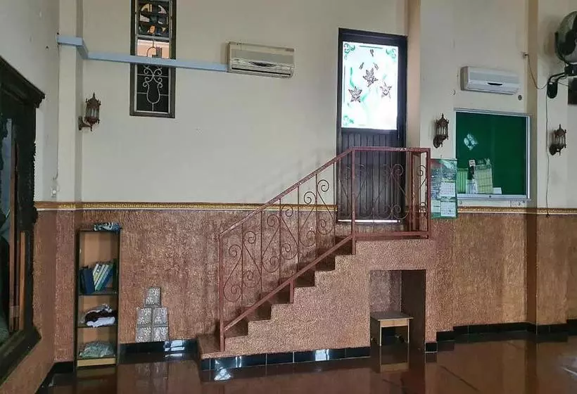 هتل Oyo 90139 Arival Homestay Syariah