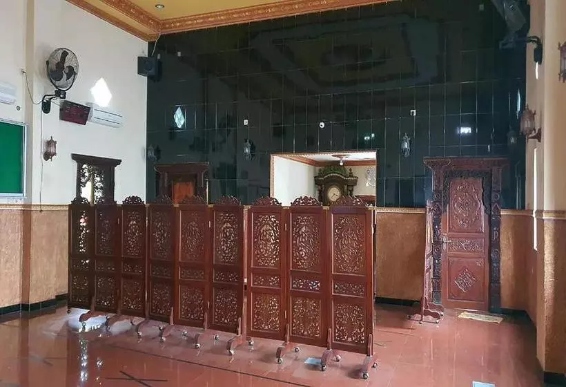 هتل Oyo 90139 Arival Homestay Syariah