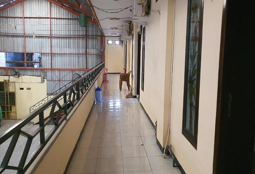 فندق Oyo 90139 Arival Homestay Syariah