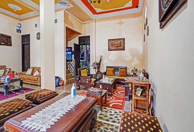 فندق Oyo 90139 Arival Homestay Syariah