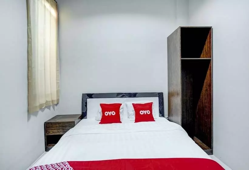 هتل Reddoorz Syariah Near Bypass Krian