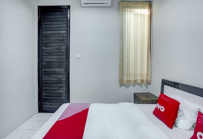 Szálloda Reddoorz Syariah Near Bypass Krian