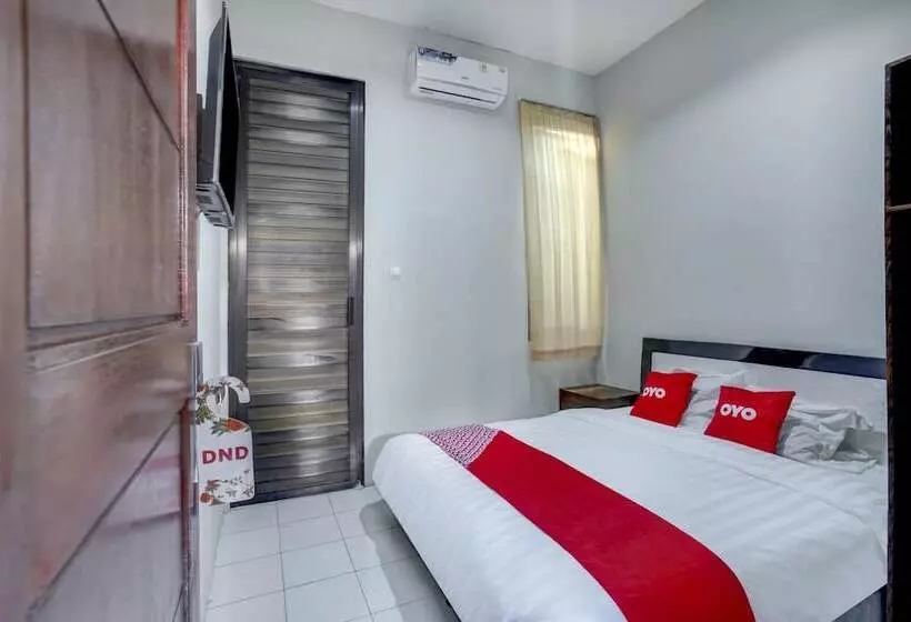 هتل Reddoorz Syariah Near Bypass Krian