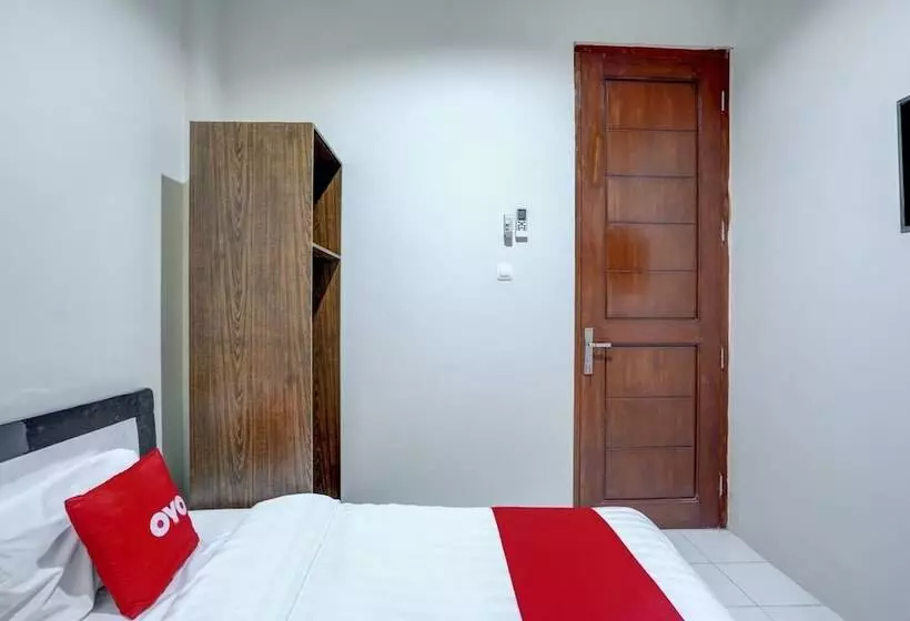 هتل Reddoorz Syariah Near Bypass Krian