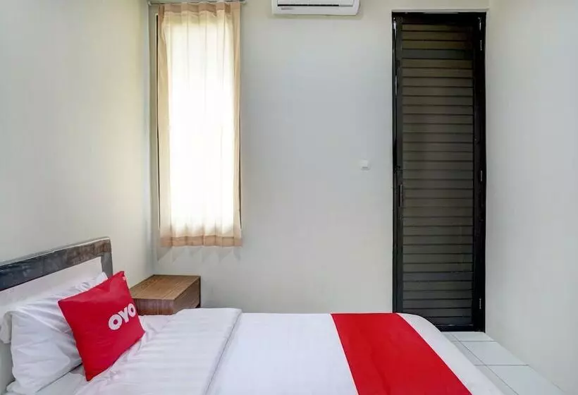 هتل Reddoorz Syariah Near Bypass Krian