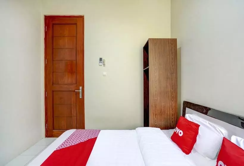هتل Reddoorz Syariah Near Bypass Krian