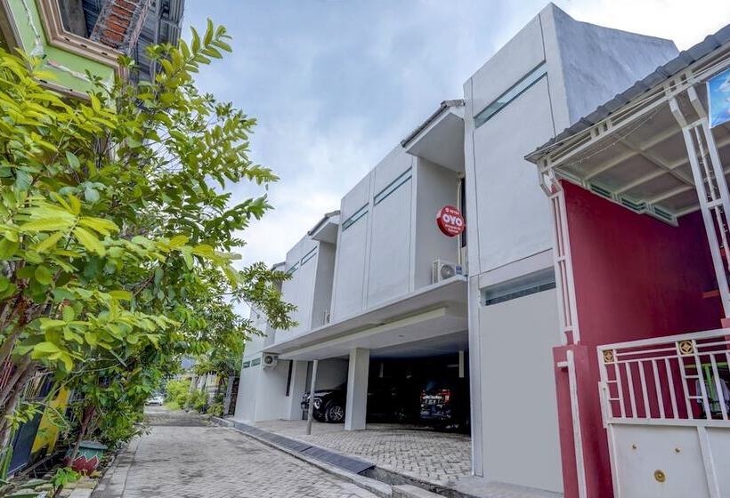 Szálloda Reddoorz Syariah Near Bypass Krian