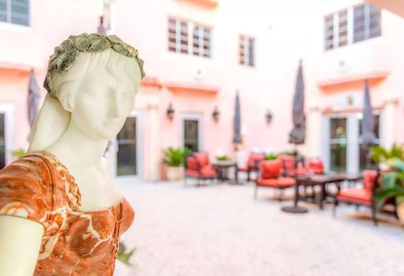 ホテル Secret Garden Miami Beach