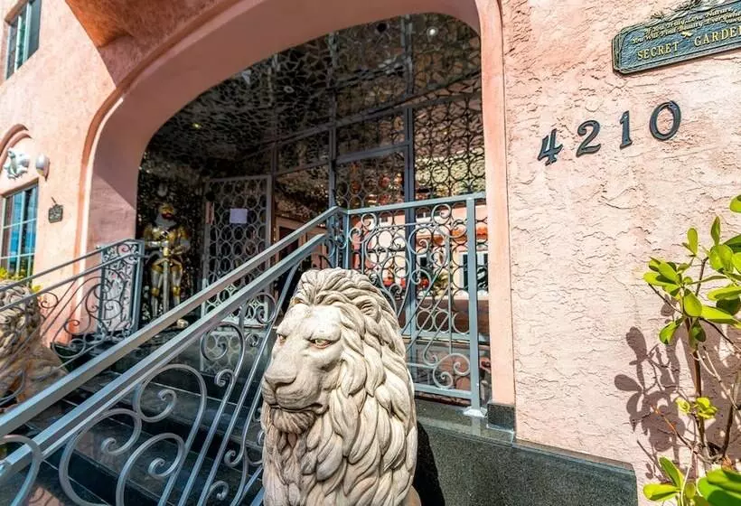 ホテル Secret Garden Miami Beach