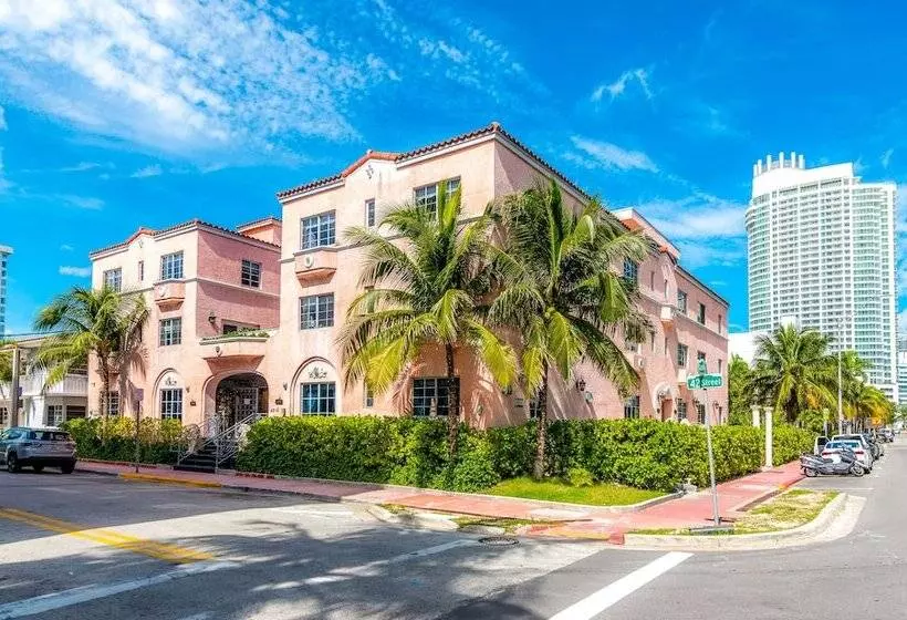 ホテル Secret Garden Miami Beach