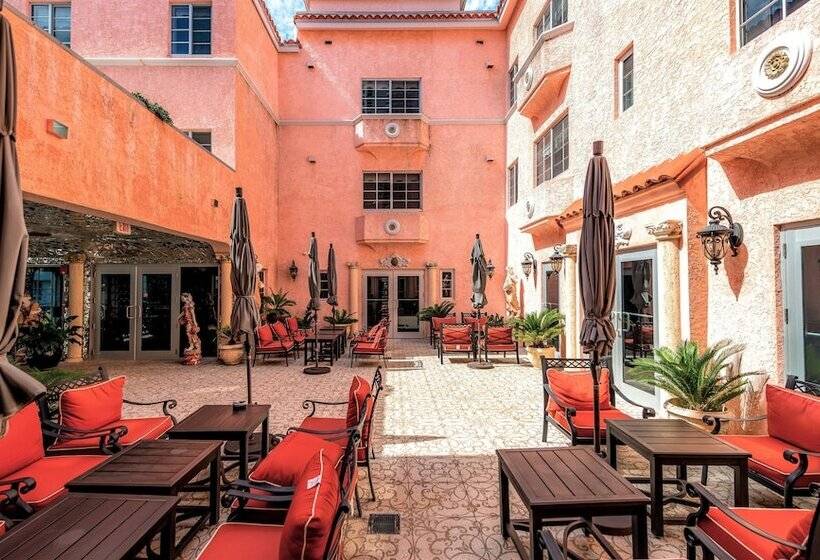 فندق Secret Garden Miami Beach