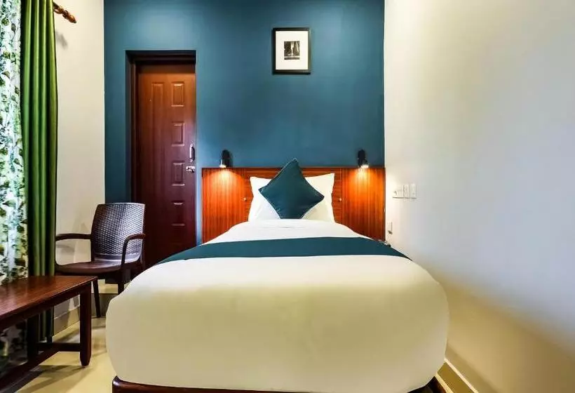 ホテル Silverkey Executive Stays 76852 The Mirage Residency