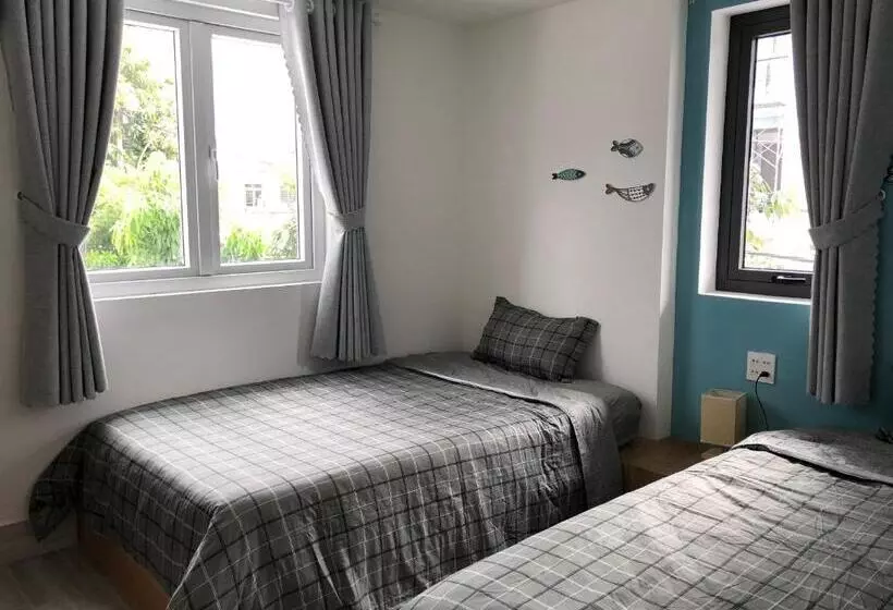 هتل Stay Hostel 2   350m From The Ferry