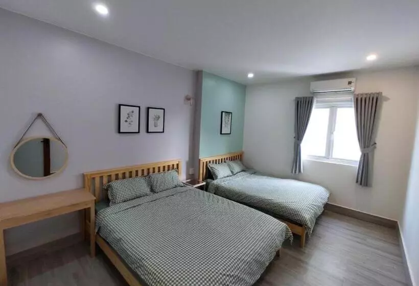 هتل Stay Hostel 2   350m From The Ferry