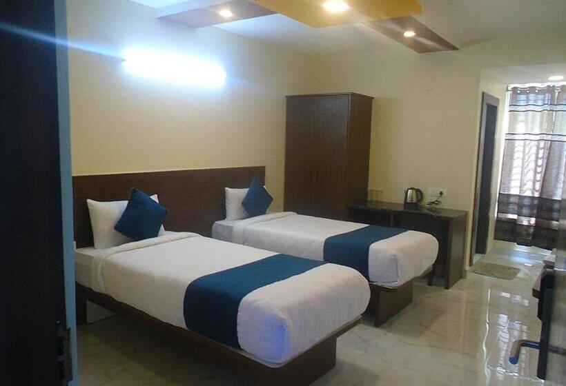 酒店 Sv Dreamstay Near Kempegowda International Airport