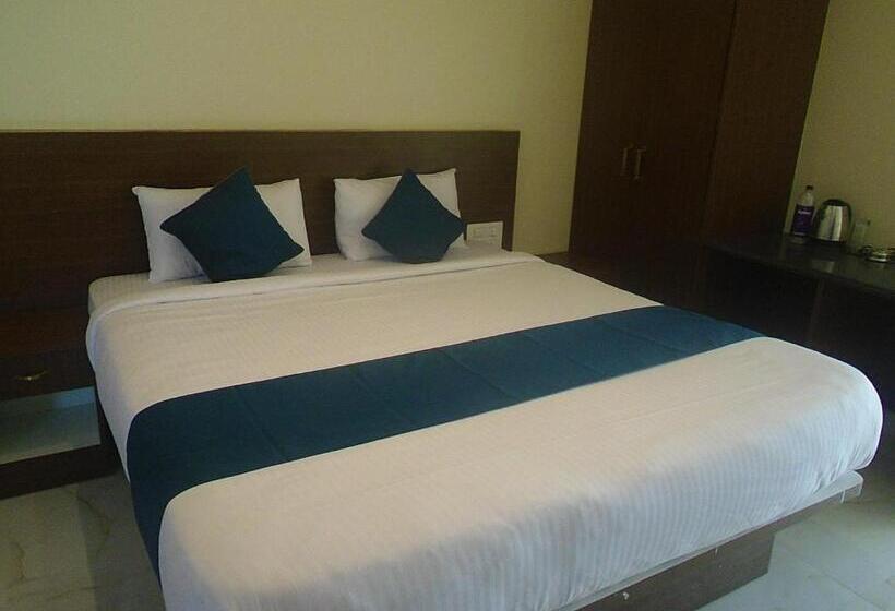 酒店 Sv Dreamstay Near Kempegowda International Airport