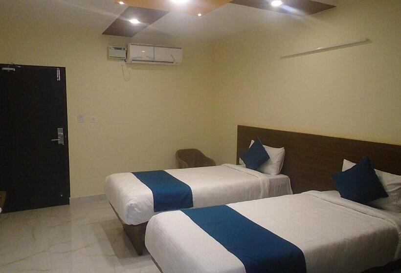 酒店 Sv Dreamstay Near Kempegowda International Airport