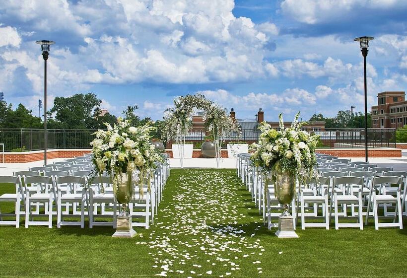 Unc Charlotte Marriott Hotel & Conference Center