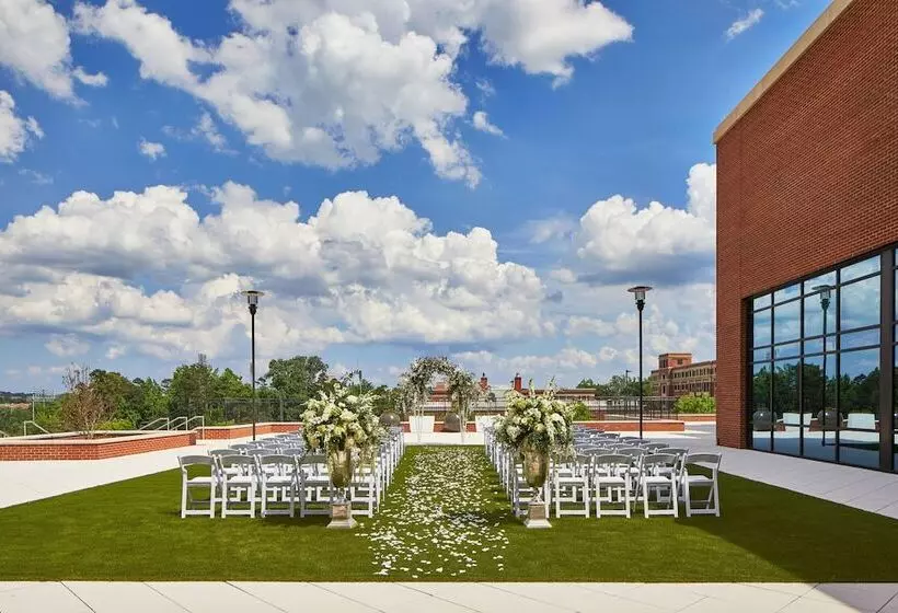 Unc Charlotte Marriott Hotel & Conference Center