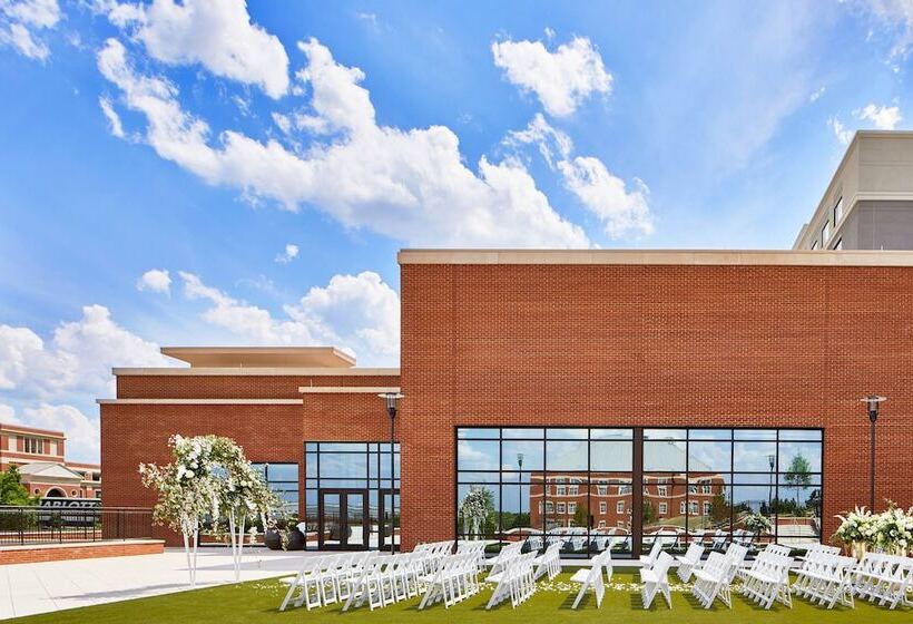 Unc Charlotte Marriott Hotel & Conference Center