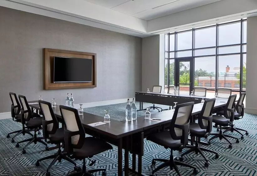 Unc Charlotte Marriott Hotel & Conference Center