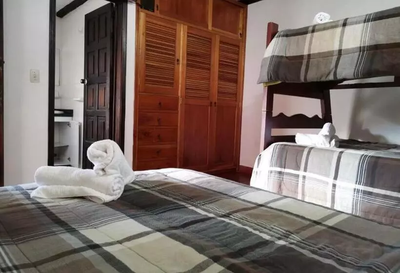 پانسیون Casa Naturhola