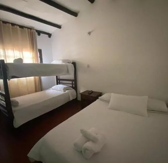 پانسیون Casa Naturhola