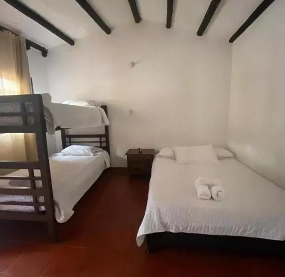 پانسیون Casa Naturhola