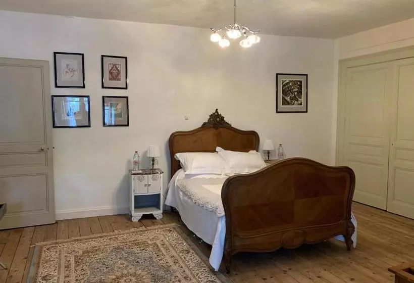 تختخواب و صبحانه Maison Numero Neuf