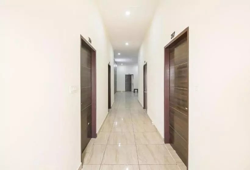 Hotelli Oyo 76134  Chand Sitara