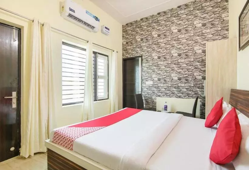 Hotelli Oyo 76134  Chand Sitara