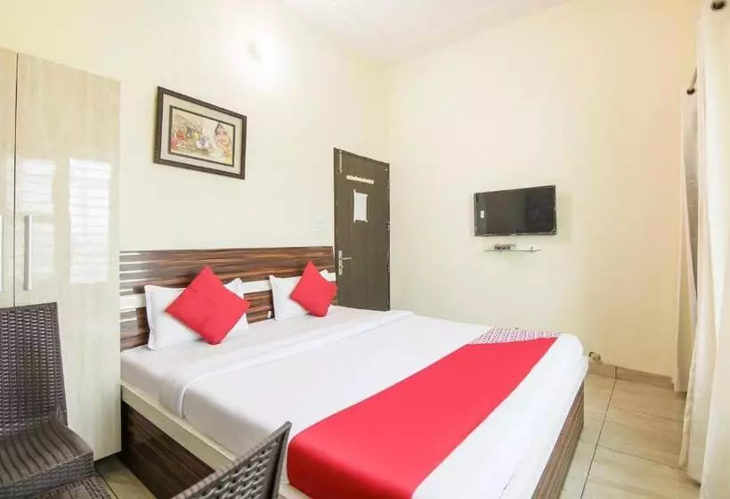 Hotelli Oyo 76134  Chand Sitara