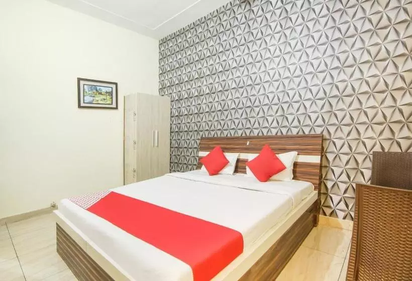 Hotelli Oyo 76134  Chand Sitara