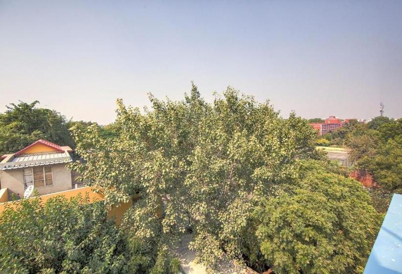 Hotel Oyo 76145 Sky Blue