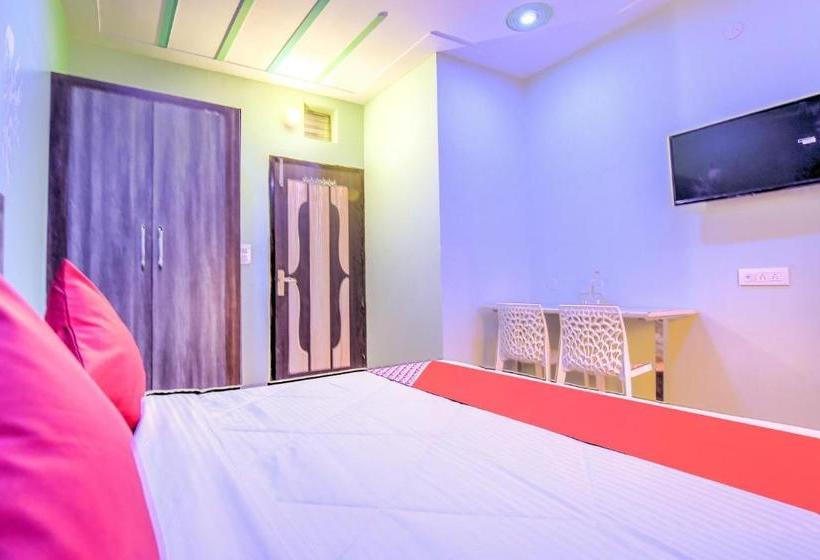 Hotel Oyo 76145 Sky Blue