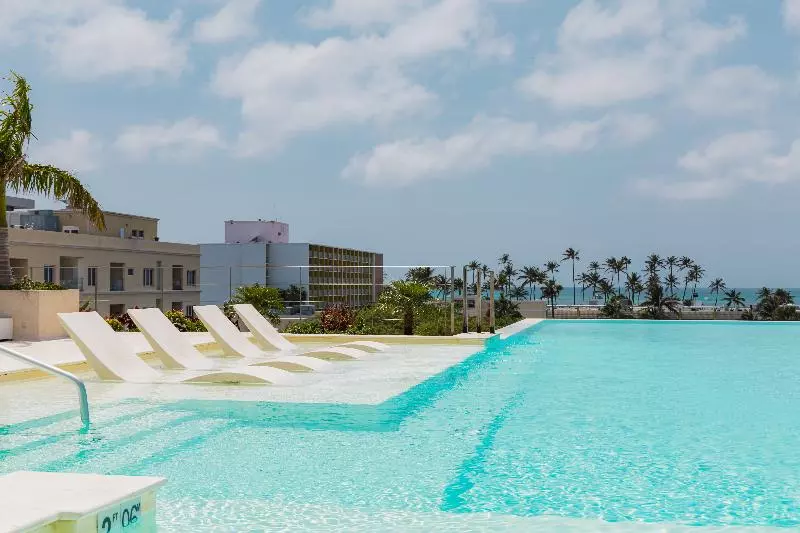 هتل Radisson Blu Aruba