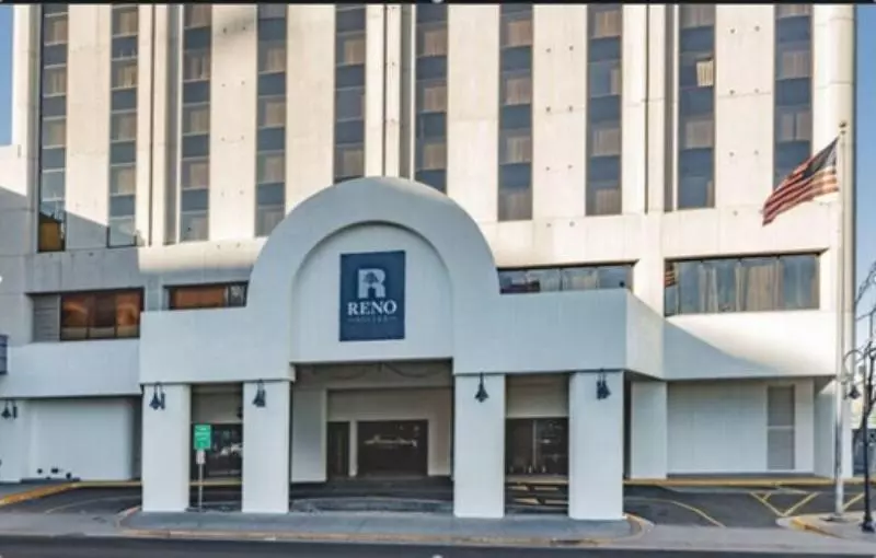Hotelli Reno Suites