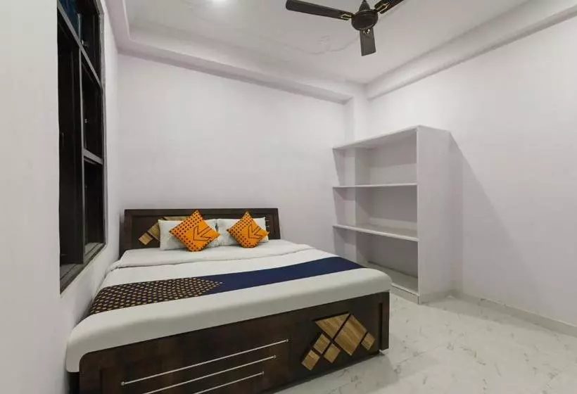 Hotelli Spot On 74614  Radhika Palace