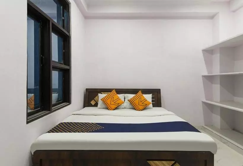 Hotelli Spot On 74614  Radhika Palace