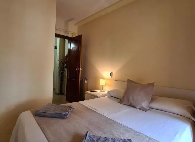 ペンション H Los Rafaeles