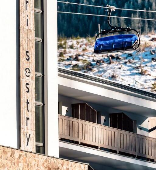 Apartmány Tri Sestry   Real Ski In Ski Out