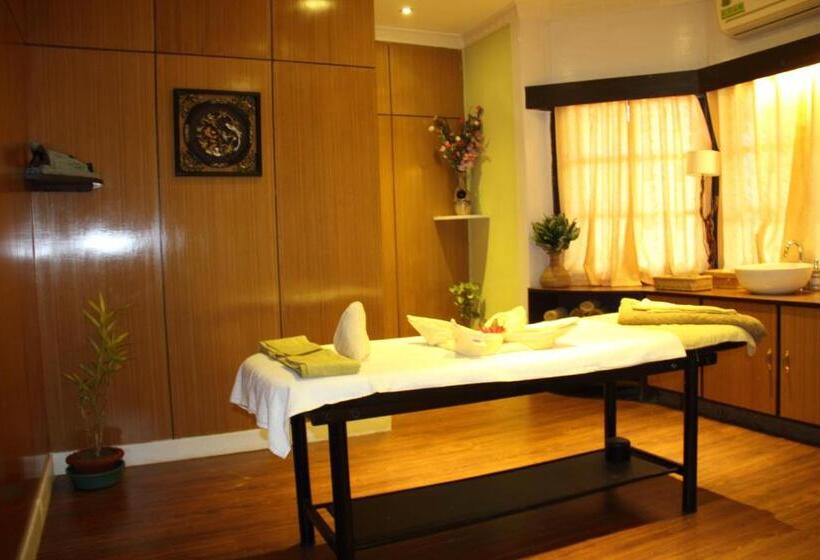 Kaziranga Golf Resort